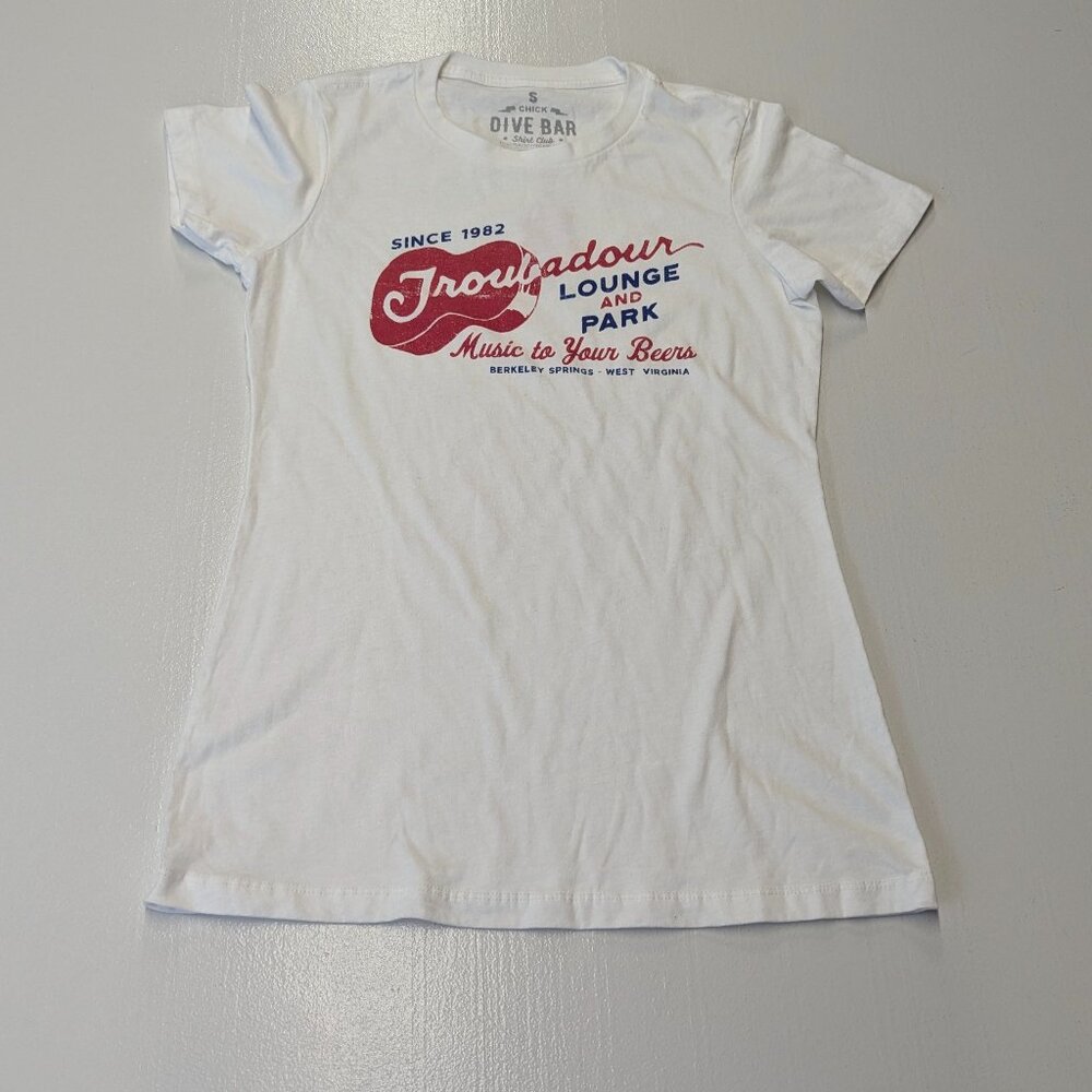 NWOT Two Dive Bar by Chick Shirt Club Size Small White - Picture 2 of 14
